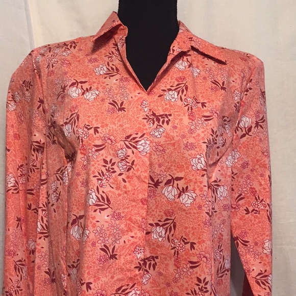 Blouse - Picture 2 of 8